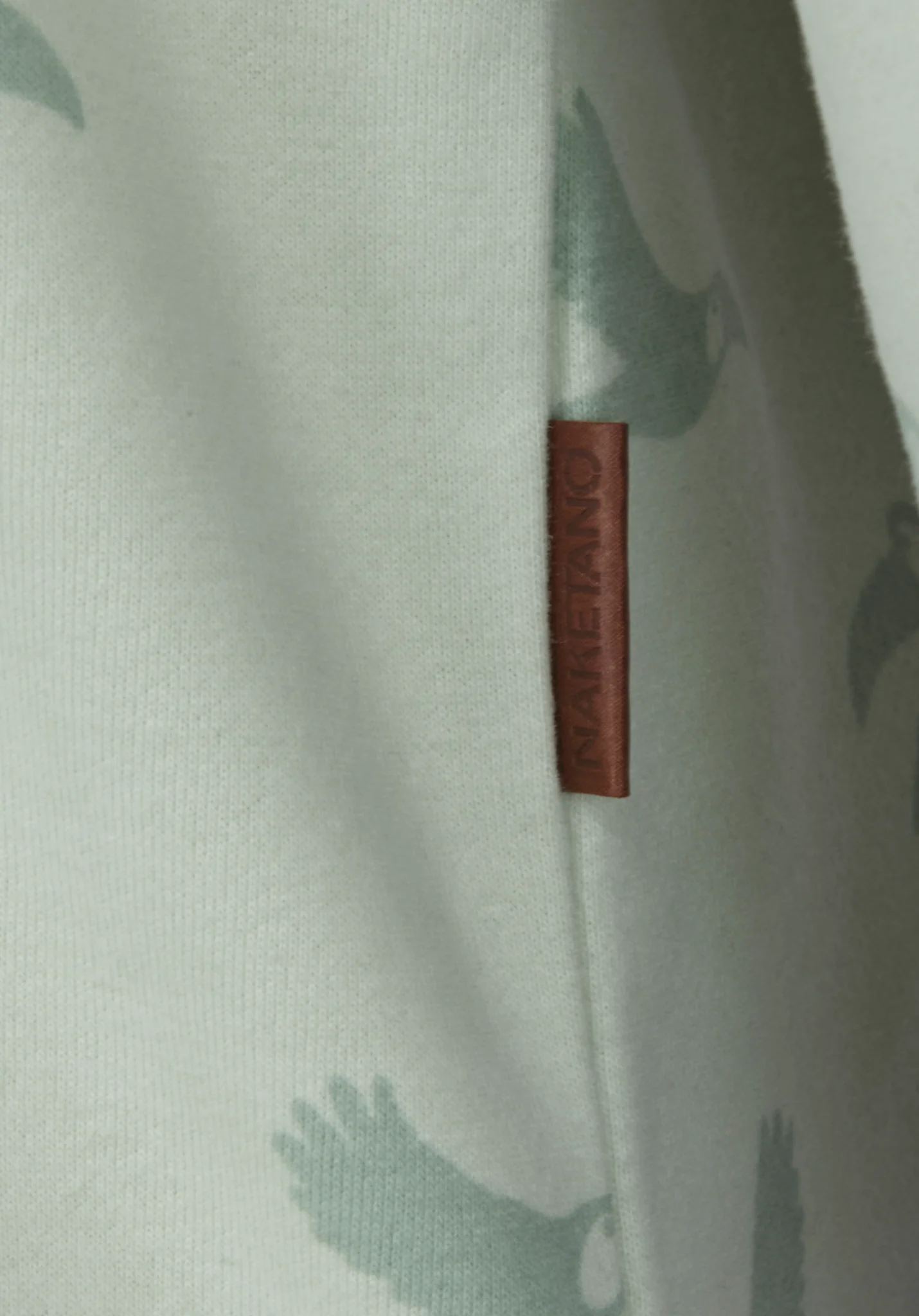 Krokettenhorst 20 - Light Green Melange Allover Birds - Image 4